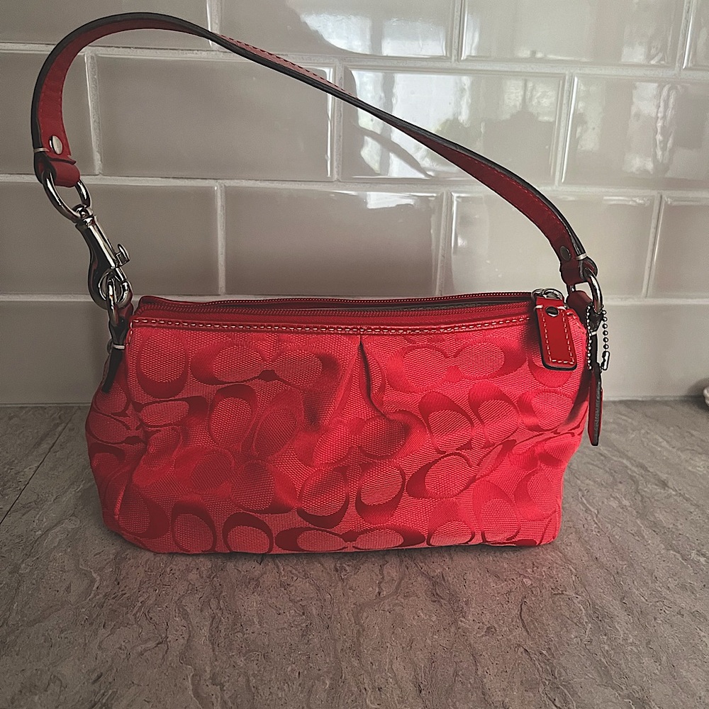 Vintage Coach signature baguette